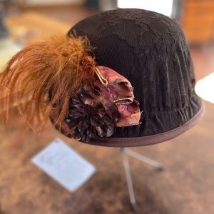 1920’s style Cloche / Hat Lace Feathers Trim Brown Hopeless Romantic